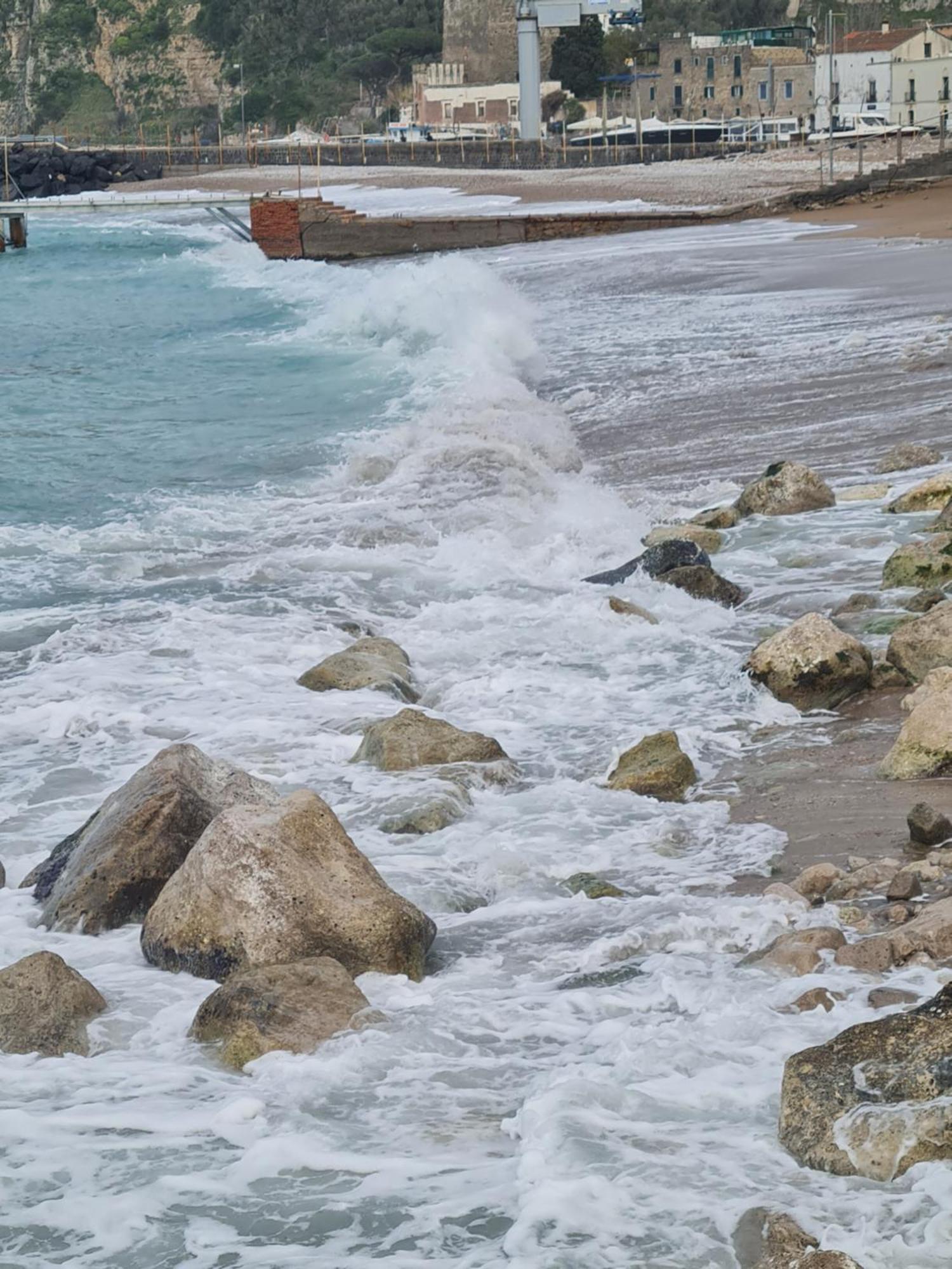 B&B Casa Vacanza Cioffi Vico Equense Ruang foto