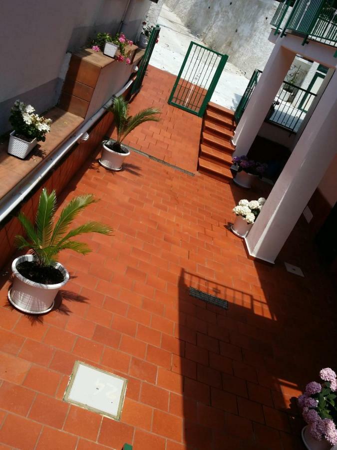 B&B Casa Vacanza Cioffi Vico Equense Bagian luar foto