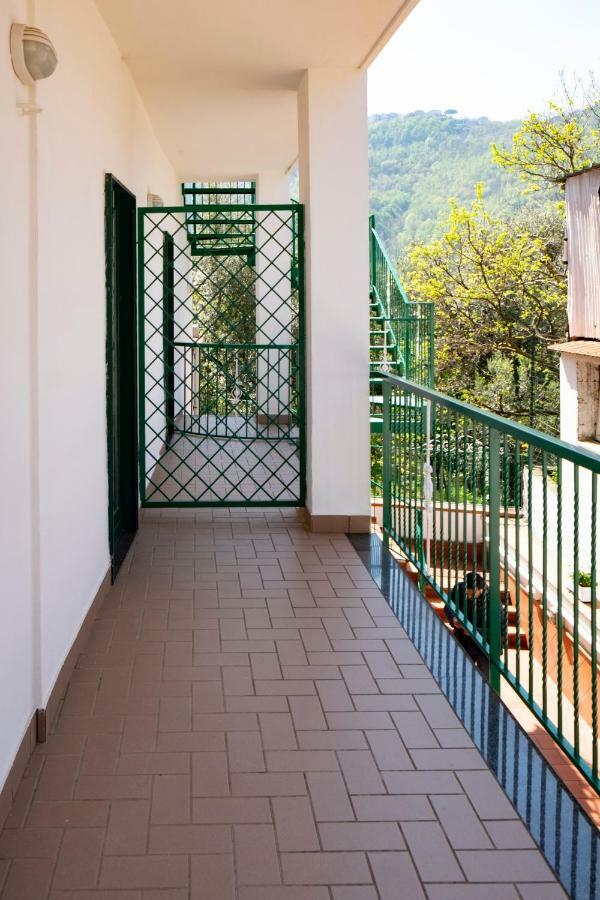 B&B Casa Vacanza Cioffi Vico Equense Bagian luar foto