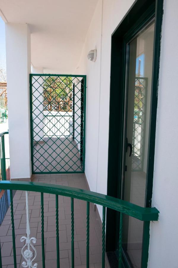 B&B Casa Vacanza Cioffi Vico Equense Bagian luar foto